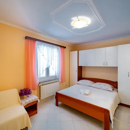 Apartment Kastell Lopar